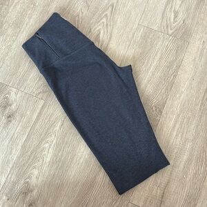 Vuori Clean Elevation leggings, size XS, color midnight heather